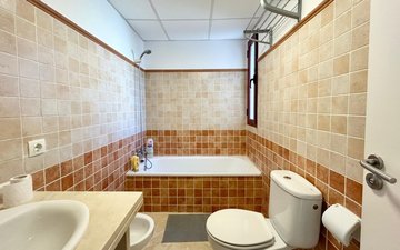 Property slide 16