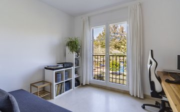 Property slide 10