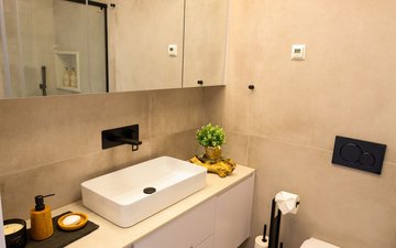 Property slide 20