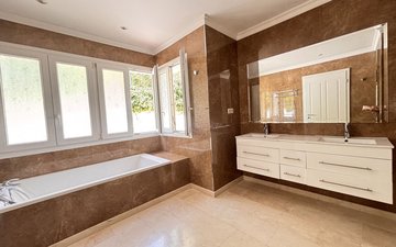 Property slide 19