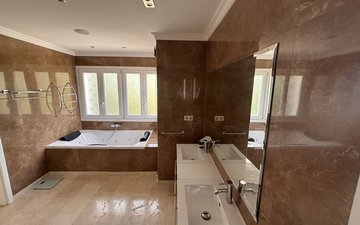 Property slide 20