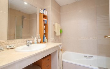 Property slide 16