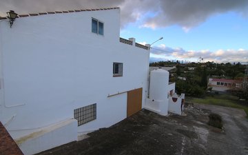 Property slide 25