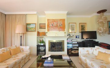 Property slide 10