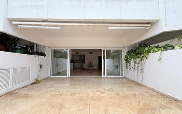 Property slide 14