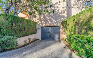 Property slide 17