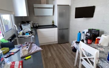 Property slide 25
