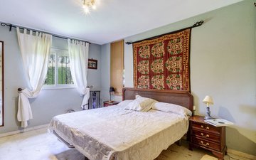 Property slide 23
