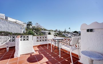 Property slide 17