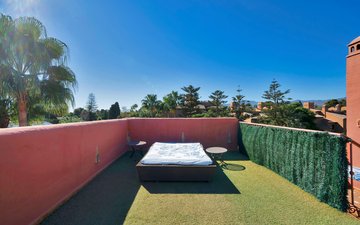 Property slide 44