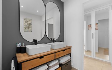 Property slide 33