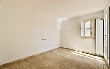 Property slide 21