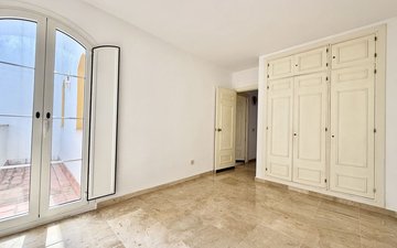 Property slide 22