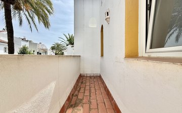 Property slide 23