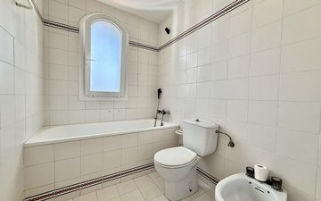 Property slide 25