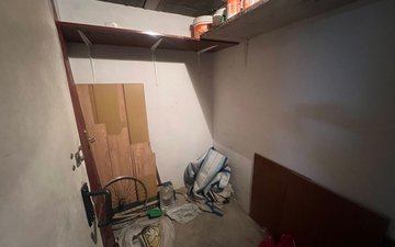 Property slide 48