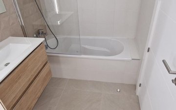 Property slide 48