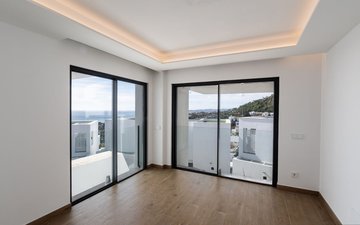 Property slide 21
