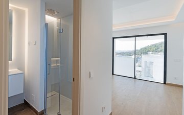 Property slide 24