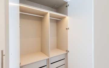 Property slide 32
