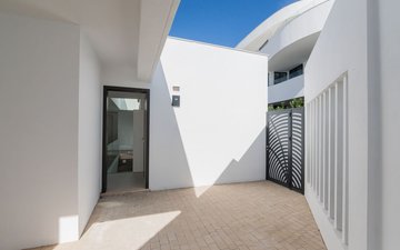 Property slide 39