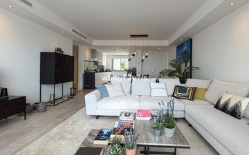 Property slide 10