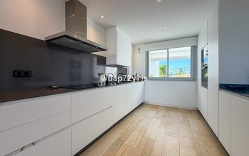 Property slide 21