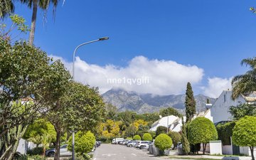 Property slide 18