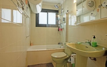Property slide 17