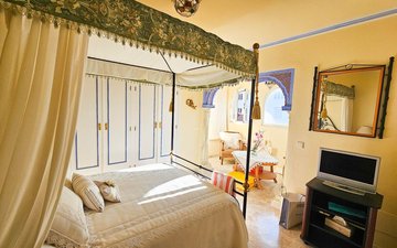 Property slide 24
