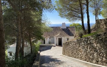 Property slide 39