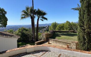 Property slide 40