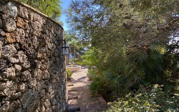 Property slide 44