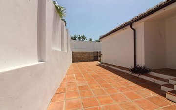 Property slide 16