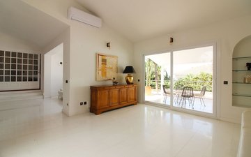 Property slide 7