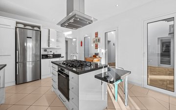Property slide 32