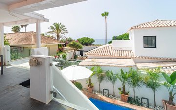 Property slide 18