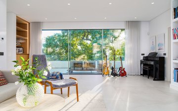 Property slide 21