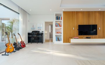 Property slide 8