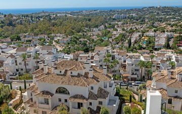 Property slide 32