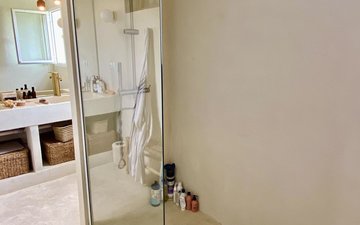 Property slide 32