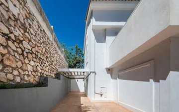 Property slide 18