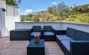 Property slide 25