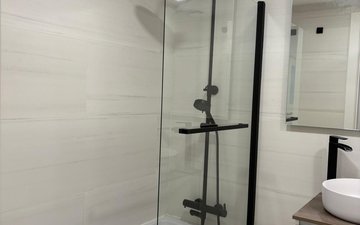 Property slide 32