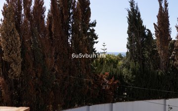 Property slide 44