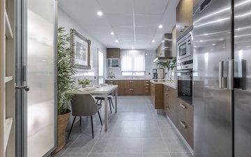 Property slide 21