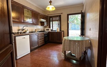 Property slide 32