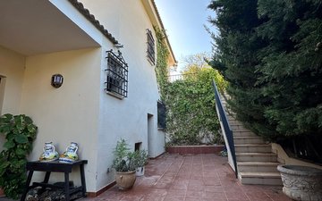 Property slide 33