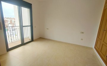 Property slide 32