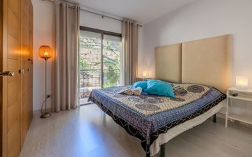Property slide 21